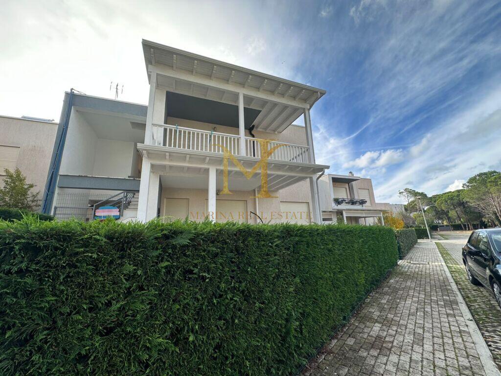 VENDESI APPARTAMENTO 2+1 CON CORTILE LURA 3 BAIA DI LALZ +CORTILE