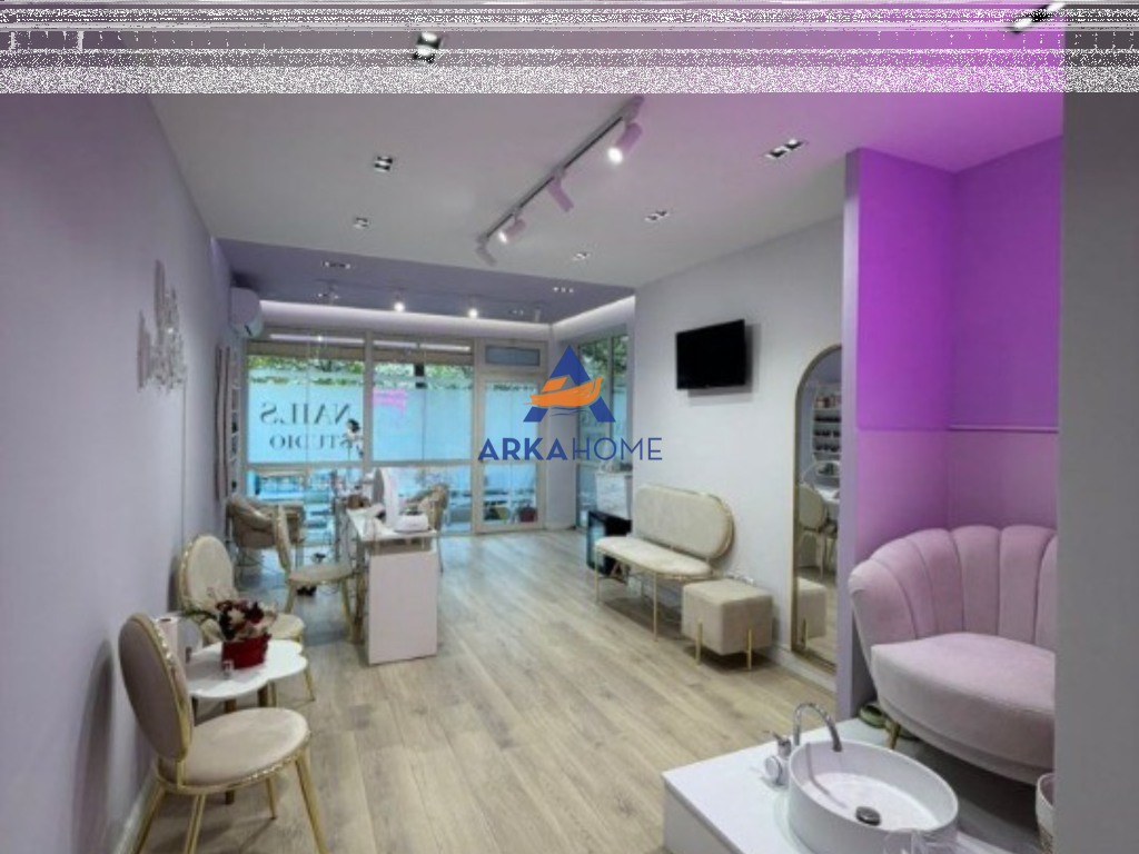LOCALE COMMERCIALE IN AFFITTO 40M2 "LIQUIDO SECCO" 600 EURO