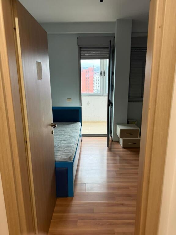 Apartament me qera 2+1 📍Rruga Kavajës (prane Condor Center)