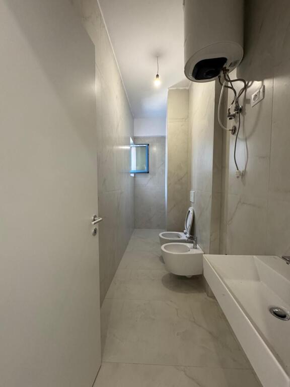 VENDESI APPARTAMENTO 1+1+BALCONE 88 Milioni Lek  Fresk, OXA, Tirana
