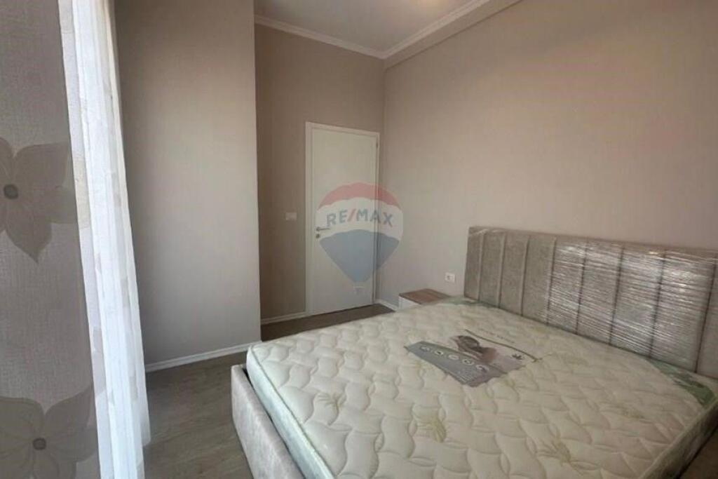 Jepet me qira apartament 1+1 pranë Vilës Gold – Rruga e Dibrës