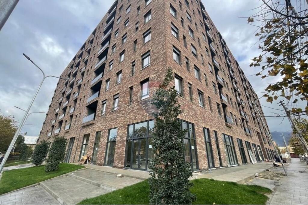 Apartament - Për Shitje - Rruga 5 Maji, Tiranë