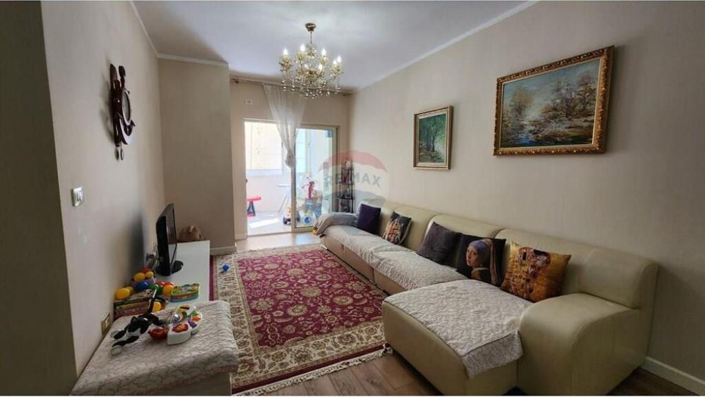- Apartament 2+1 ne Yzberisht