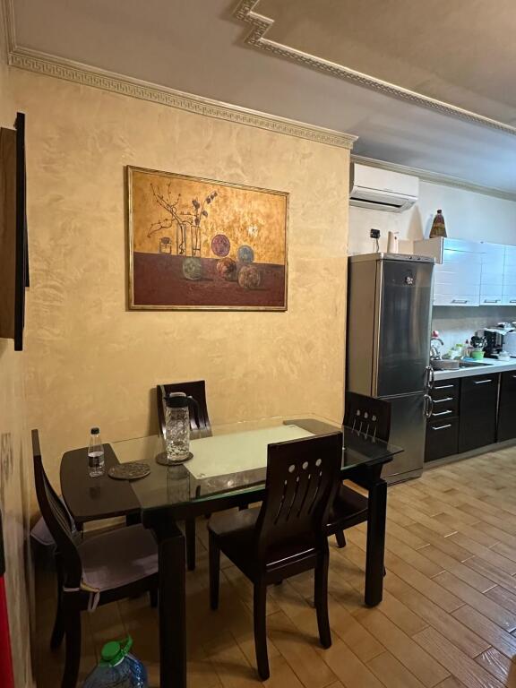 Qera, Apartament 2+1+2, Rruga Panorama, Tiranë.