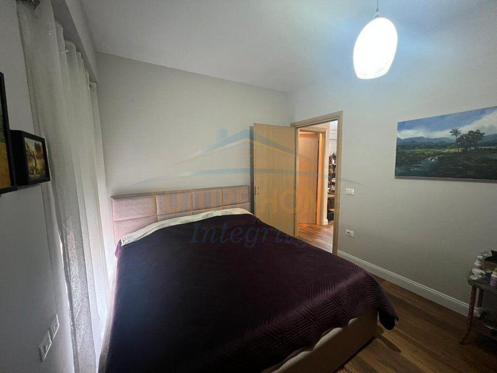 Affitto, Appartamento 2+1, Complesso Delijorgji, Tirana.