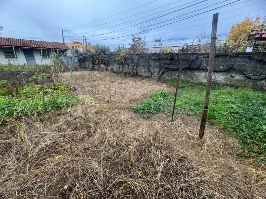 Shitet ndërtesë 3-katëshe ,  Rruga Nuri Kello, pranë Rrugës Jordan Misja