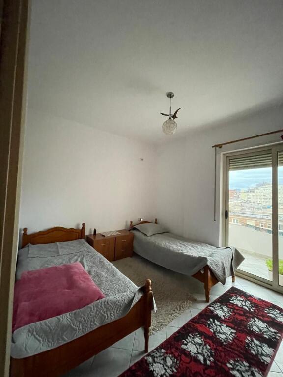 Rr “Mine Peza”, jepet me qira apartment 1+1! 500 Euro
