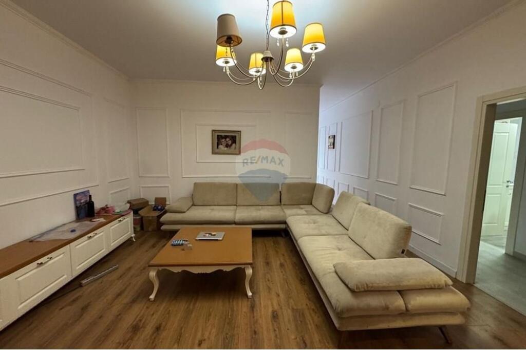 Apartment for rent 3+1 in the Blloku area, Tirana