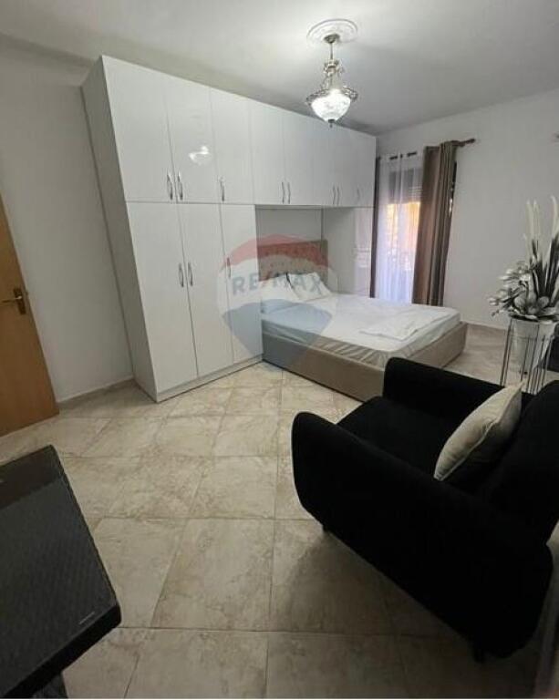 Studio apartment for rent on Barrikadave street