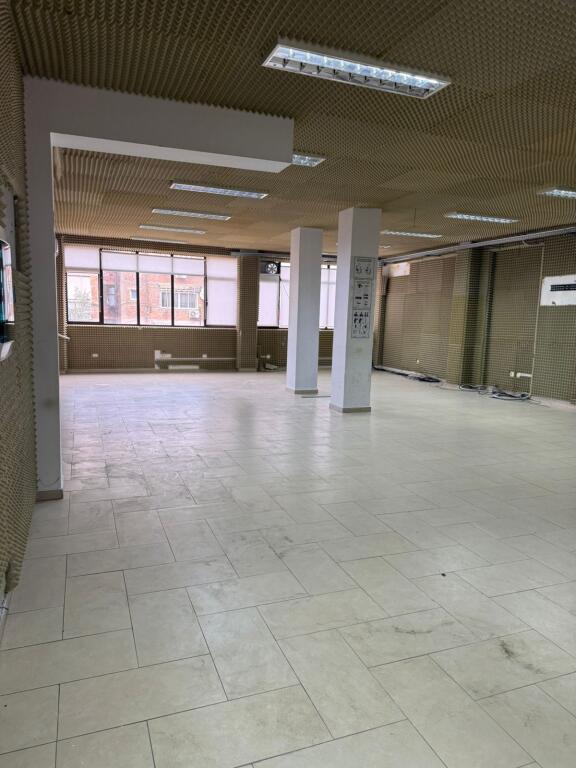 Apartament 350m katror (pas Ambasades Amerikane)