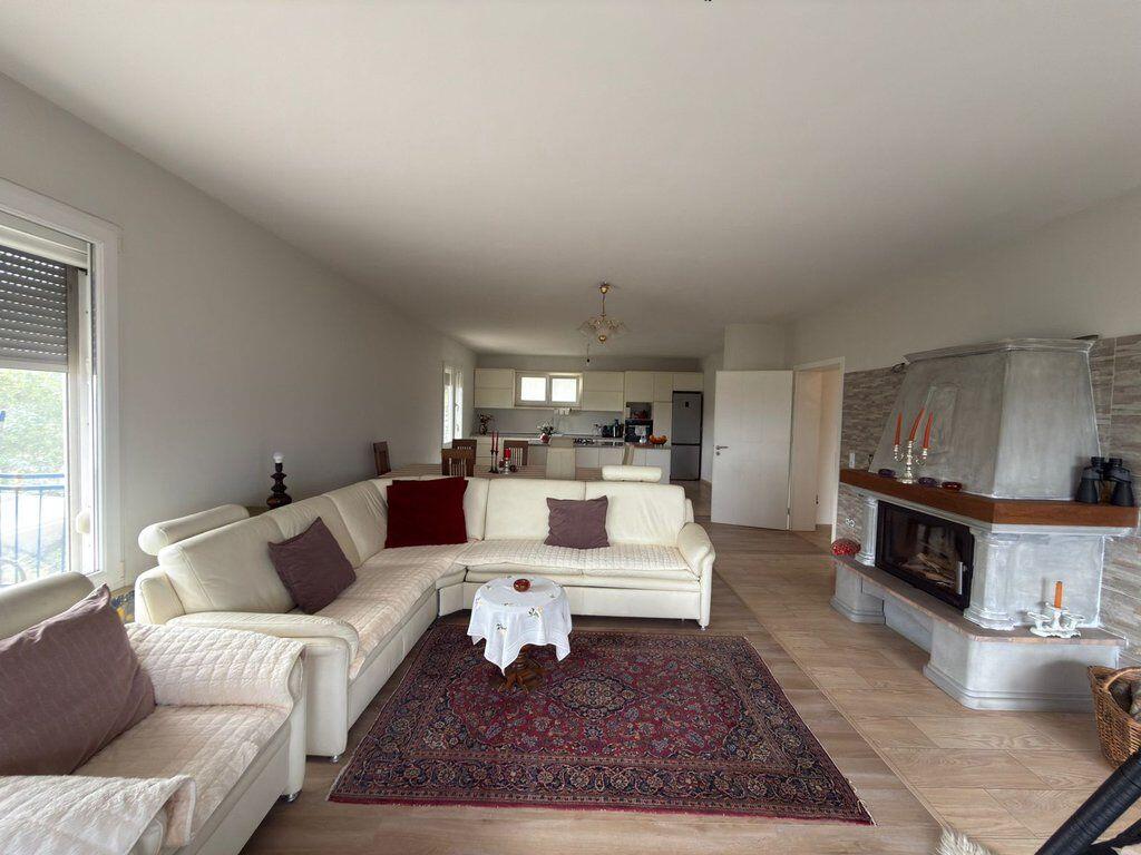In vendita, Villa su 2 piani, Preze, Tirana.