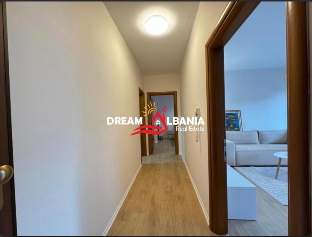 Jepet me qera apartament 1+1 tek rruga Kavajes prane Xhamis Dine Hoxha ID (42111497)