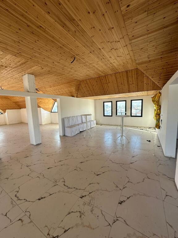 Si affittasi 2 piani per Locale Commerciale, Paskuqan 2 via Abdyl Elmazi 1500 euro per entrambi i piani