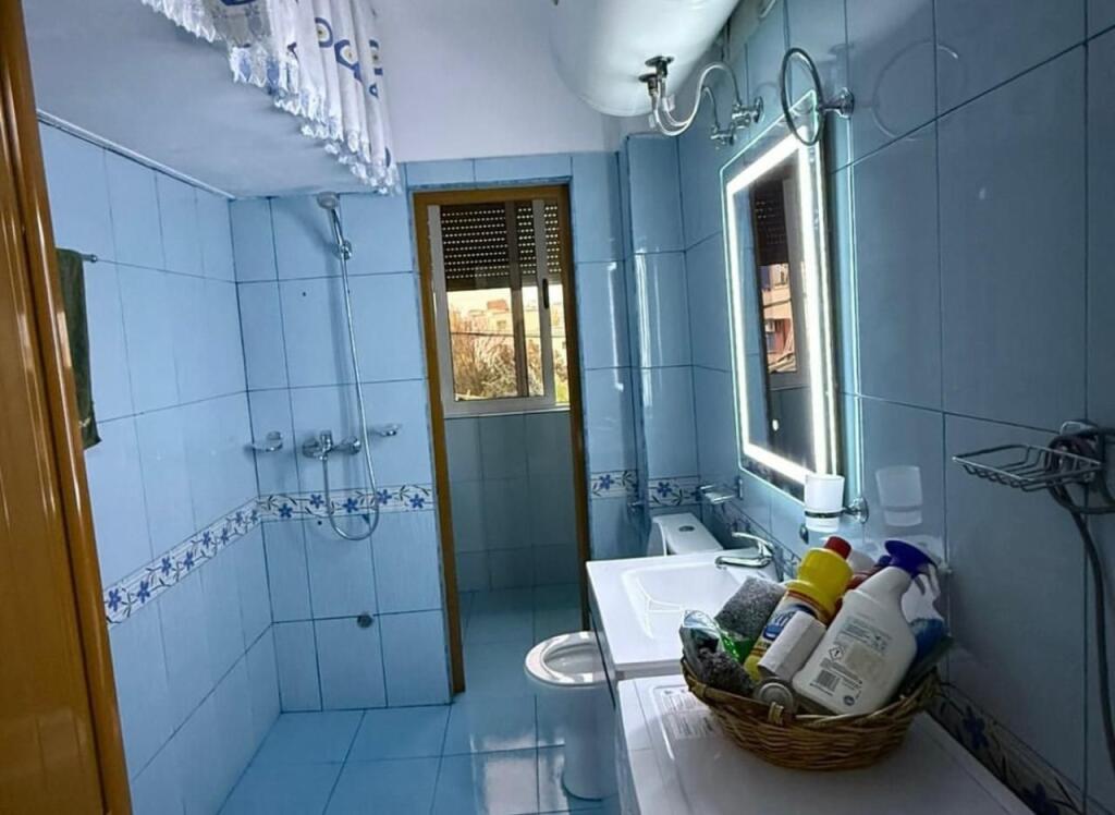Apartament me qera 2+1 📍Ali Demi ( prane shkolles Ali Demi)