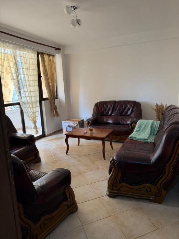 Apartament 1+1 me qira ne rrugen e Elbasanit