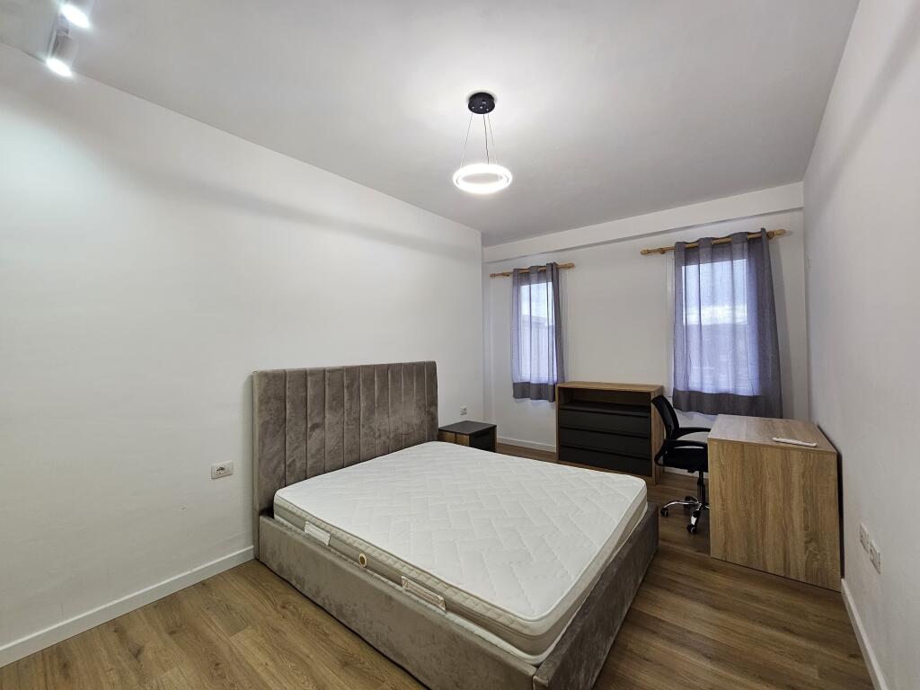 Apartament 3+1, Fusha Aviacionit!