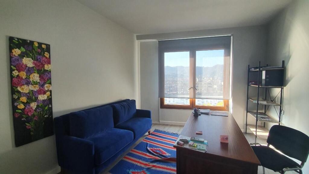Office for rent at Hilton !