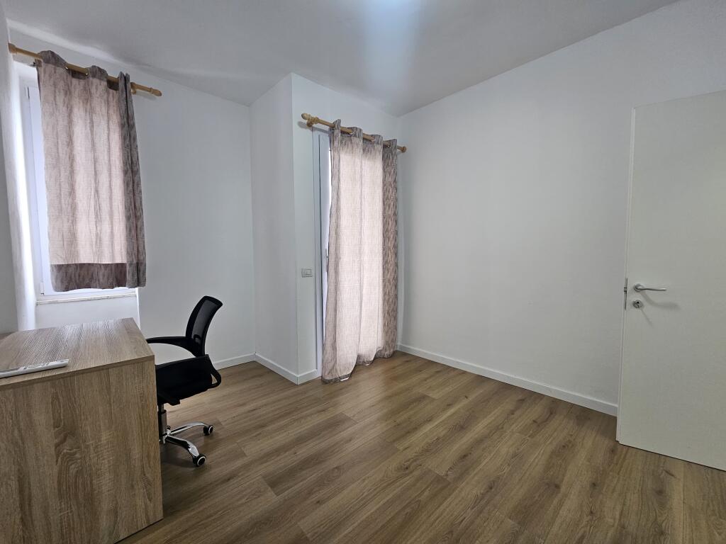 Apartament 3+1, Fusha Aviacionit!