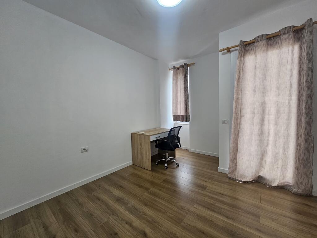 Apartament 3+1, Fusha Aviacionit!