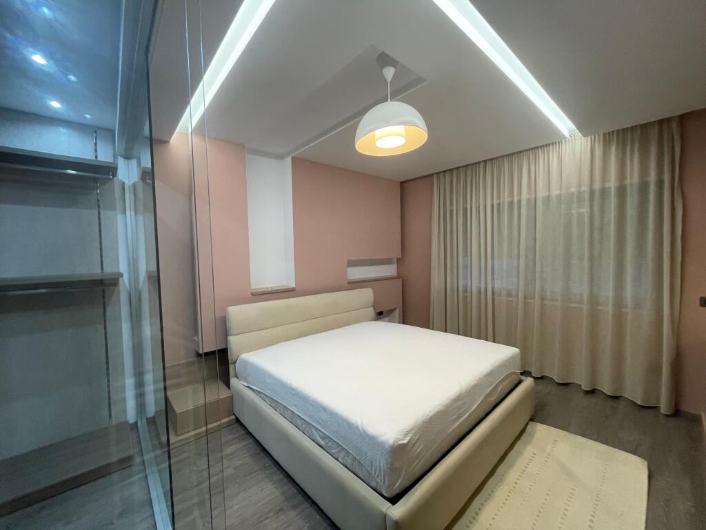 AFFITTASI APPARTAMENTO 2+1 IN VIA KOSOVARËVE !!