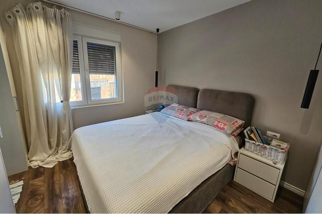 Apartment 3+1+2 for sale on Kavaja Street