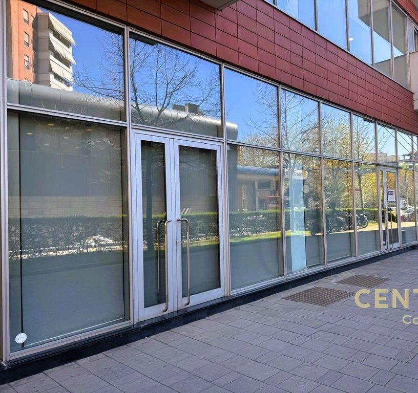 COMMERCIAL PREMISES NEAR HILTON HOTEL.