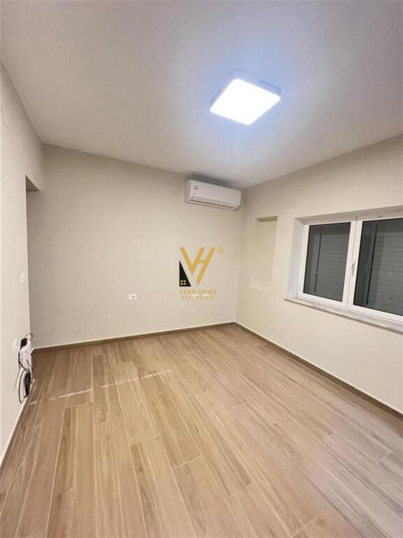 OFFICE FOR RENT 50 M2 AT WILLSON SQUARE 600 EURO
