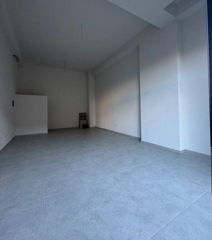 Shop for rent near American 3