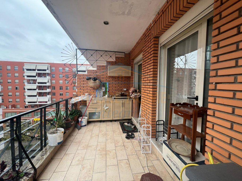 Affitto, Appartamento 2+1, Complesso Delijorgji, Tirana.