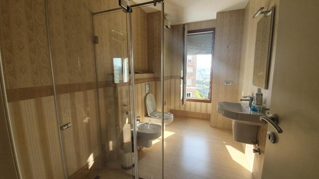 Office for rent at Hilton !