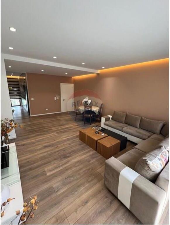 Apartament - Për Shitje - Rruga Mihal Grameno, Tiranë (ID: 530561001-111)