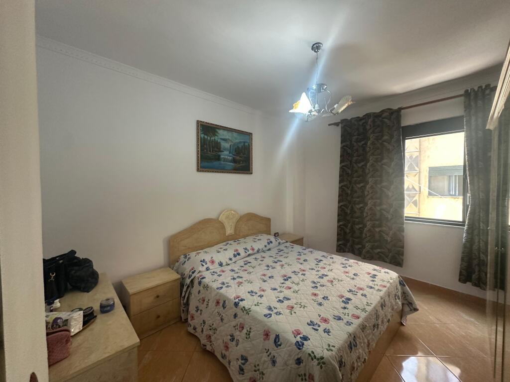 Vendesi in vendita 1+1 nel cuore del Monte Robit a Durazzo