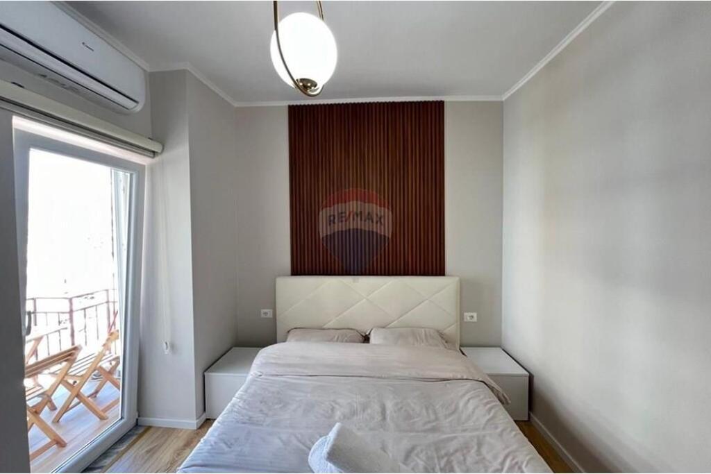 Apartament 1+1 per qira ne Rrugen Sali Butka, tek ish UET.