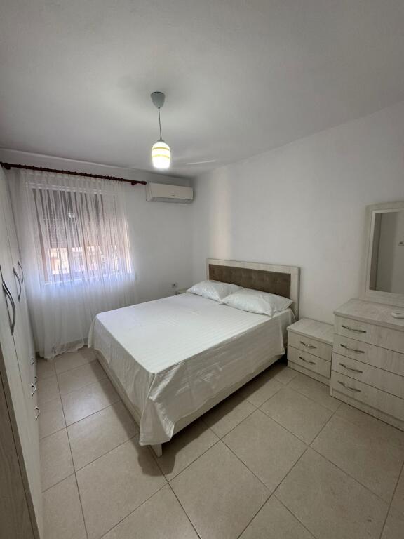 APARTAMENT 2+1 ME QIRA – OXHAKU