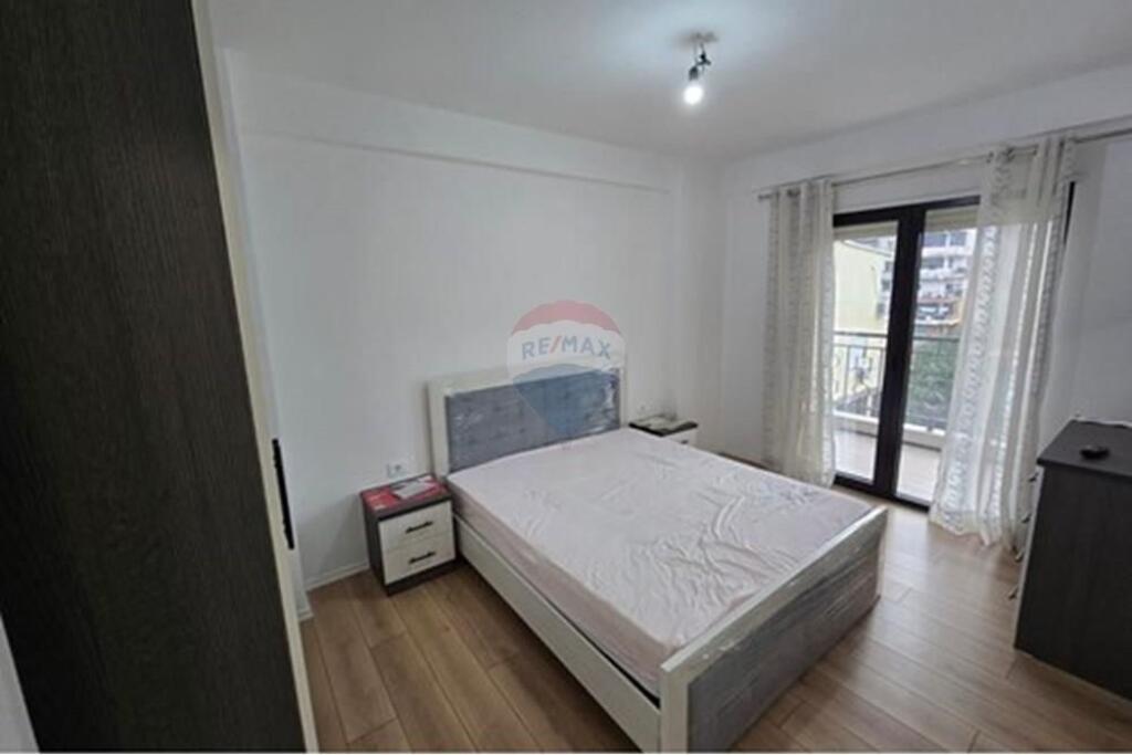 Apartment 1+1+parking for rent near the Ballet School.