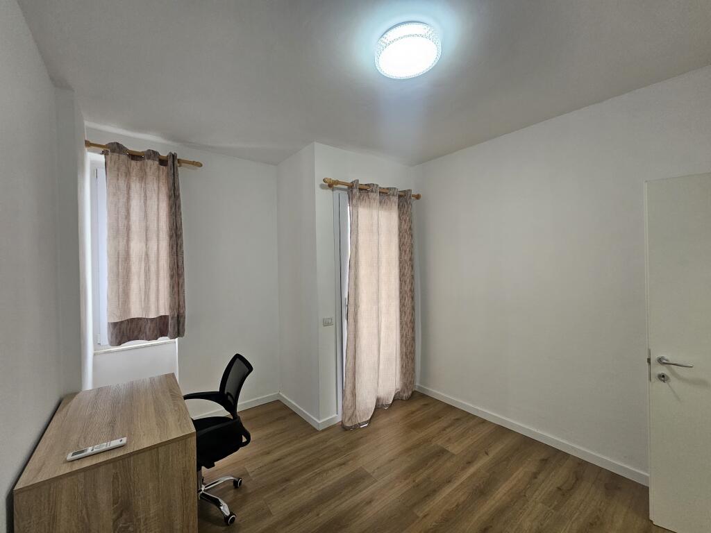 Apartament 3+1, Fusha Aviacionit!