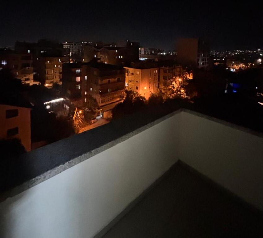 Apartament 1+1, Amerikan 2!