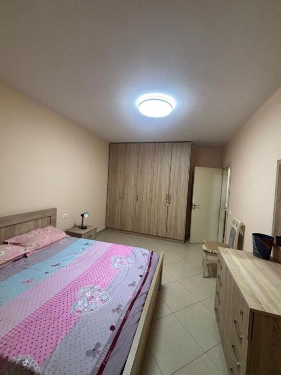 Affittasi appartamento 1+1 in Via Dibra