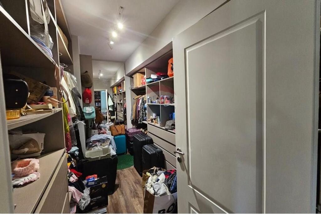 Apartment 3+1+2 for sale on Kavaja Street