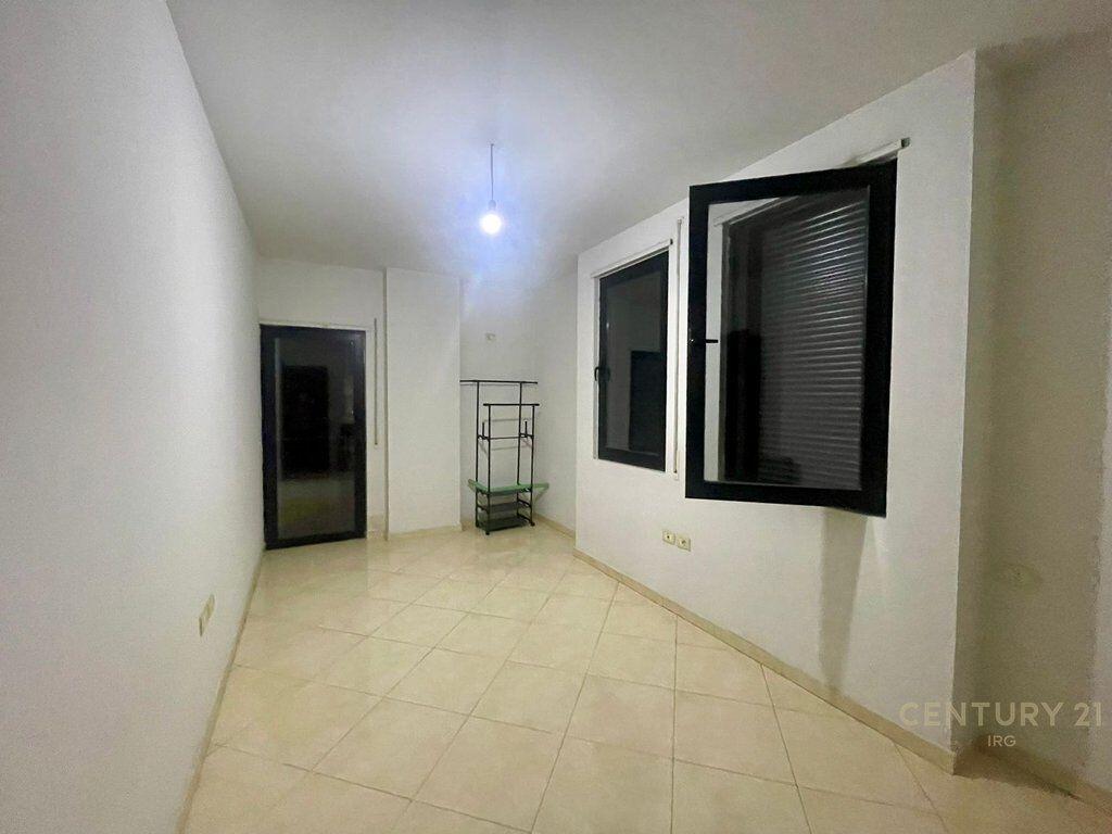 Apartament 2+1 në shitje – Astir, pranë Well