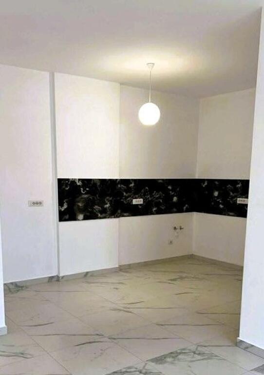 OFFICE FOR RENT NEAR THE TRAIN STATION