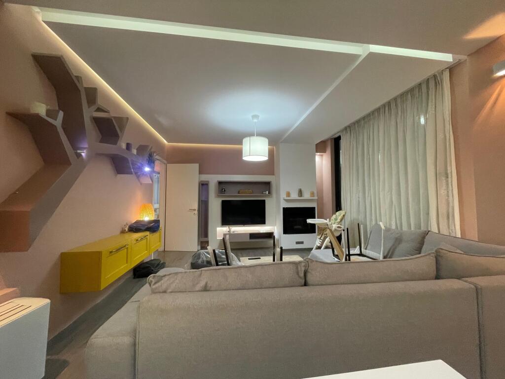 AFFITTASI APPARTAMENTO 2+1 IN VIA KOSOVARËVE !!