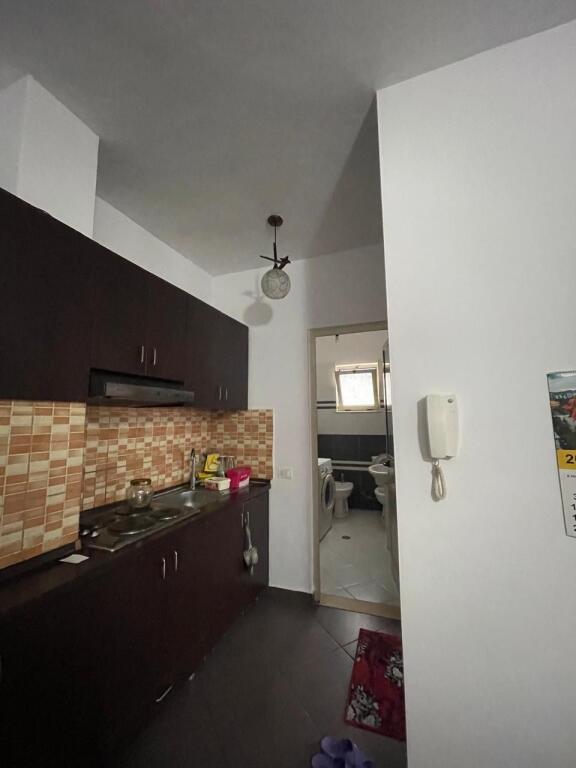Rr “Mine Peza”, jepet me qira apartment 1+1! 500 Euro