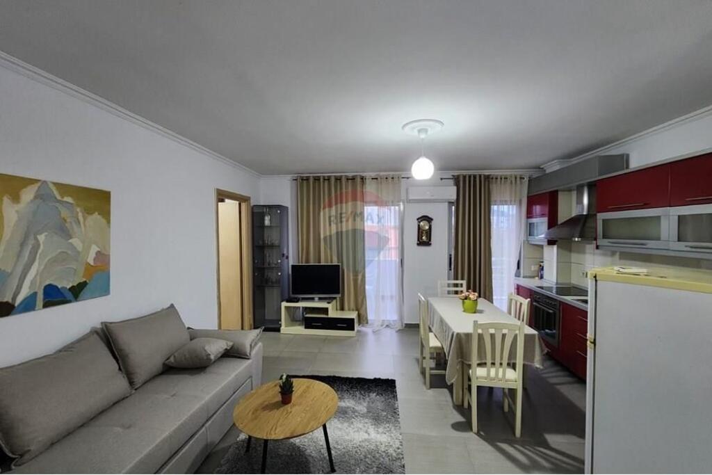 Jepet me qira apartament 2+1 pranë Kristal Center!
