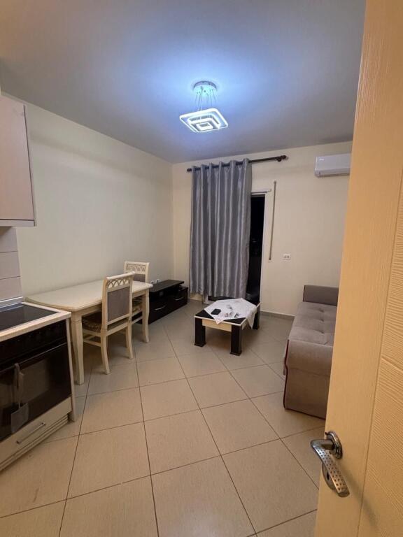 Apartament 1+1, Amerikan 2!