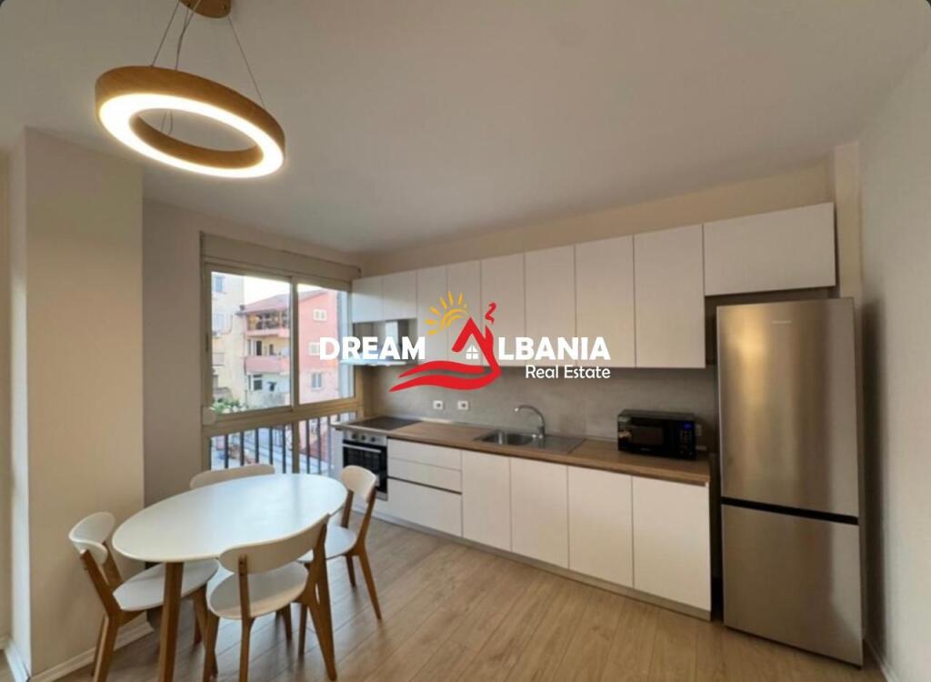 Jepet me qera apartament 1+1 tek rruga Kavajes prane Xhamis Dine Hoxha ID (42111497)