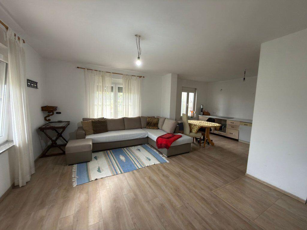 In vendita, Villa su 2 piani, Preze, Tirana.