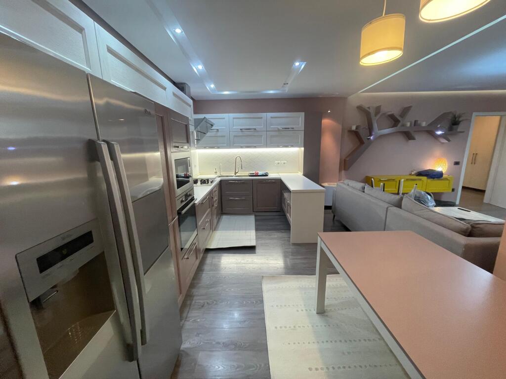 AFFITTASI APPARTAMENTO 2+1 IN VIA KOSOVARËVE !!