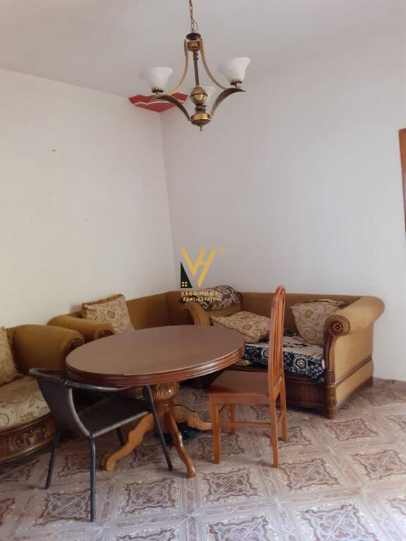 JEPET HYRJE 2+1+BLK ME QIRA TE BRRYLI 40.000 LEKE
