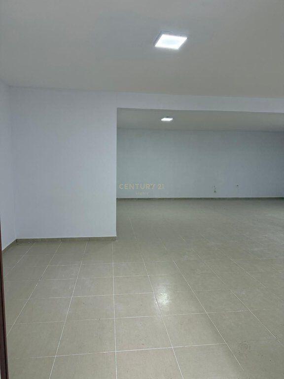 Negozio in affitto 90 m² al Giardino Botanico, Tirana!!